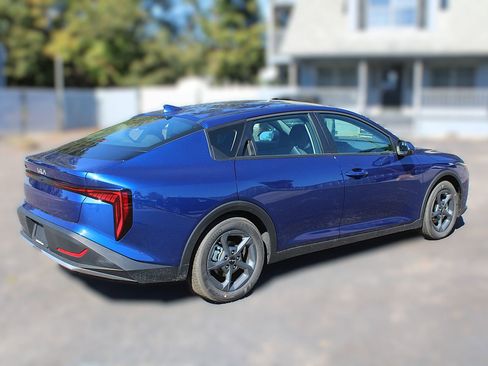 New 2026 Kia K4 LXS FWD image 6