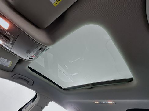 Used 2024 Volkswagen Jetta SE image 25