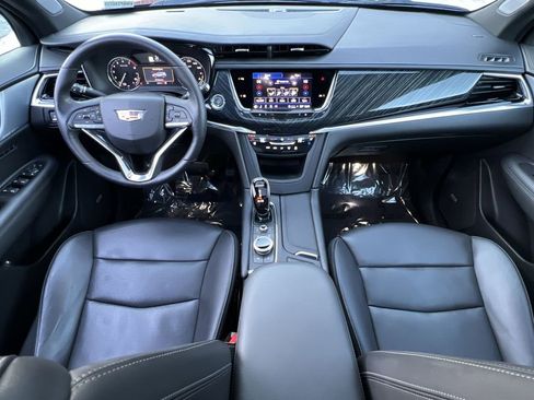 Used 2024 Cadillac XT6 Premium Luxury image 21