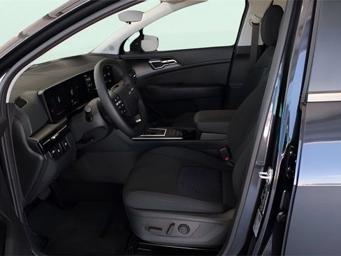 Used 2026 Kia Sportage LX w/ LX Convenience Package FWD image 19
