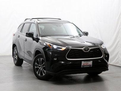 Used 2023 Toyota Highlander XLE