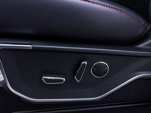 Used 2025 Ford F150 Raptor image 38