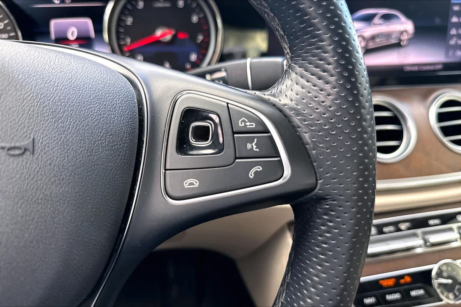 Used 2018 Mercedes-Benz E 300 image 24
