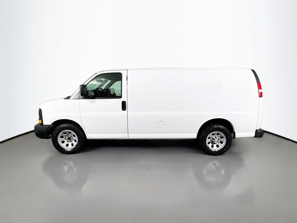 Used 2014 Chevrolet Express 1500 RWD image 2