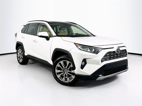 Used 2021 Toyota RAV4 Limited image 1
