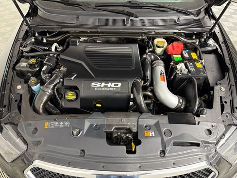 Used 2013 Ford Taurus SHO image 27