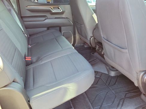 Used 2022 Chevrolet Silverado 1500 LT RWD image 19