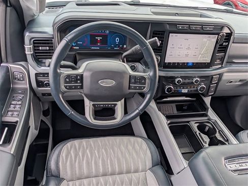 Used 2024 Ford F250 Limited image 11
