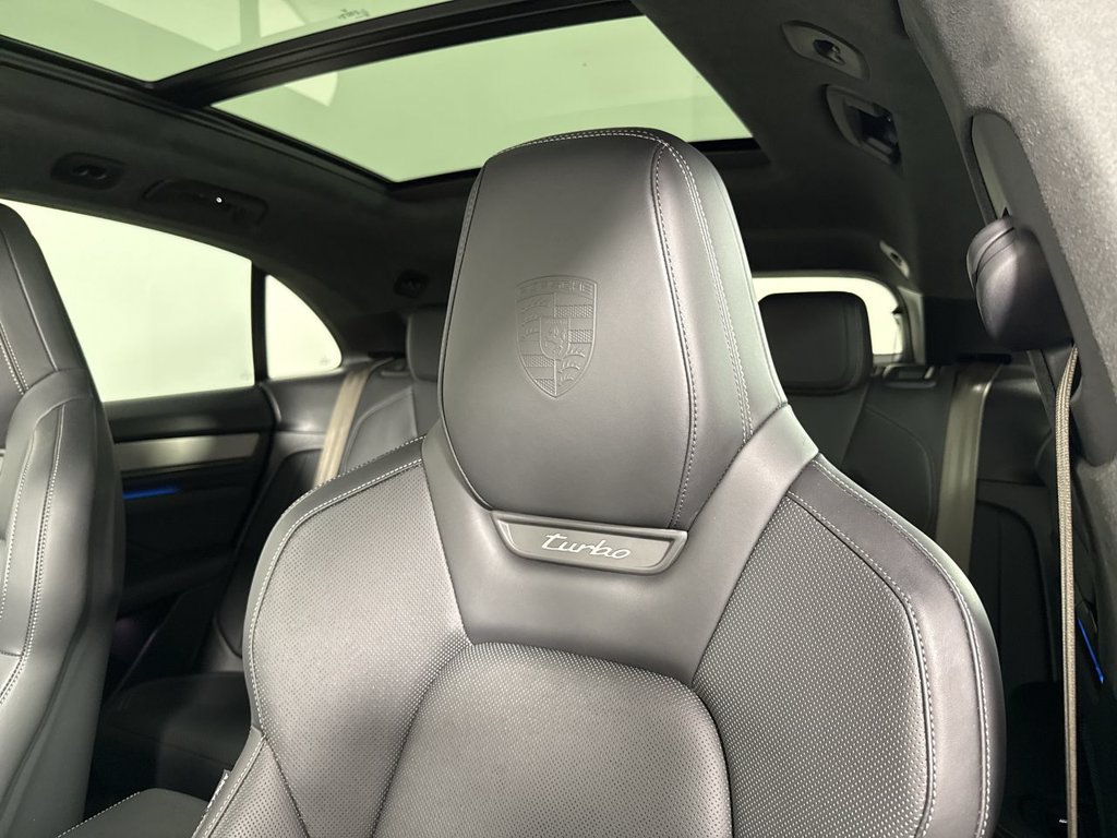 Certified 2025 Porsche Macan Turbo Electric AWD/4WD image 40