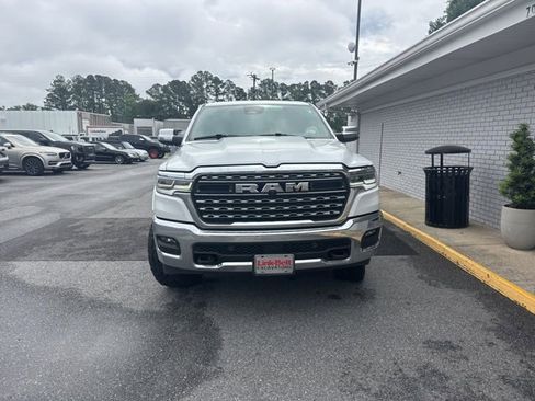Used 2025 RAM 1500 Limited w/ Trailer Tow Group AWD/4WD image 4