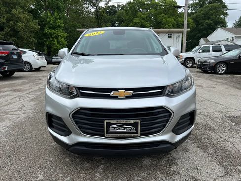 Used 2021 Chevrolet Trax LS w/ Tint and Cruise Package FWD image 2
