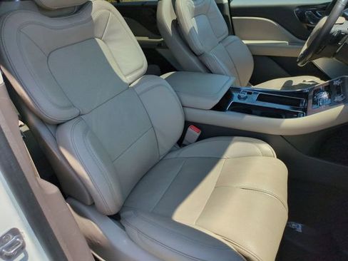 Used 2021 Lincoln Aviator Reserve w/ Equipment Group 202A AWD/4WD image 36