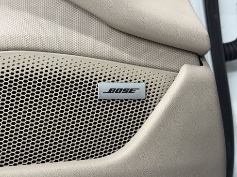 Certified 2022 Porsche Taycan image 30