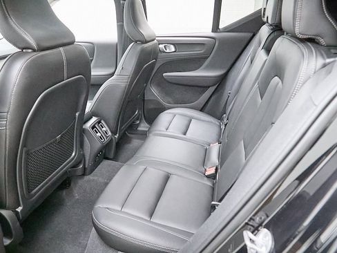 Certified 2024 Volvo XC40 B5 Plus w/ Climate Package image 17