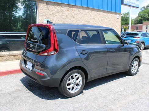Used 2021 Kia Soul S FWD image 3