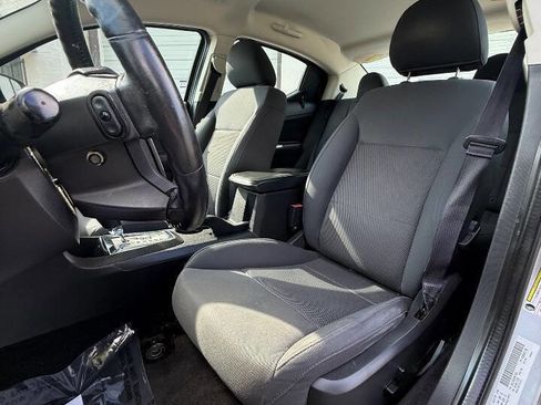 Used 2009 Dodge Avenger R/T FWD image 11