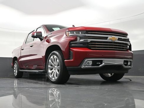 Used 2020 Chevrolet Silverado 1500 High Country w/ Technology Package AWD/4WD image 29