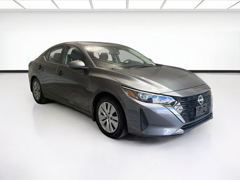Used 2025 Nissan Sentra S FWD image 3