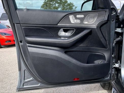 Used 2021 Mercedes-Benz GLS 450 4MATIC image 17