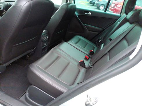 Used 2017 Volkswagen Tiguan Wolfsburg Edition AWD/4WD image 30