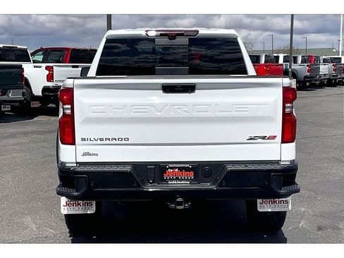 Used 2024 Chevrolet Silverado 1500 ZR2 w/ Technology Package image 4