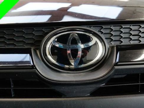 Used 2023 Toyota Corolla LE FWD image 65