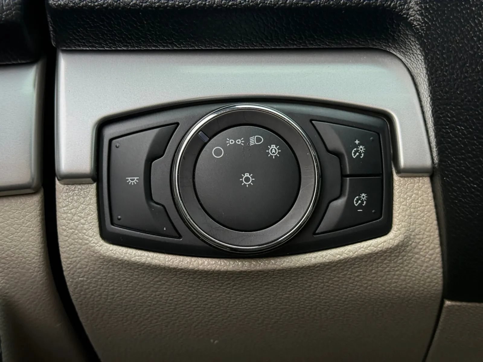 Used 2019 Ford Explorer 4WD image 38