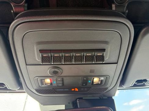 Used 2023 Ford Bronco Wildtrak AWD/4WD image 25