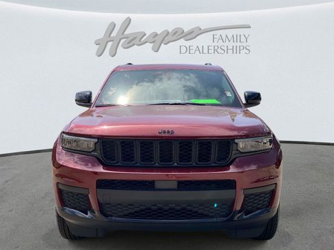 Used 2025 Jeep Grand Cherokee L Altitude RWD image 10