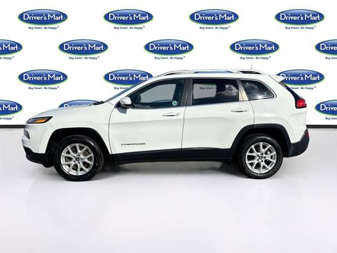 Used 2017 Jeep Cherokee Latitude image 5
