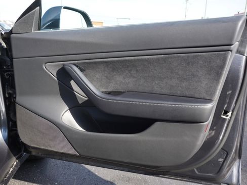 Used 2018 Tesla Model 3 Long Range image 10