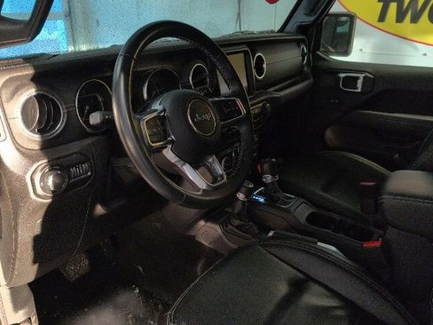 Used 2021 Jeep Wrangler Unlimited Sahara w/ Uconnect 4C Nav & Sound Group image 10