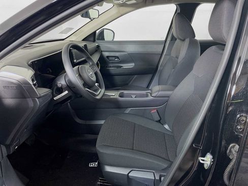 Certified 2025 Nissan Kicks S w/ Charging Package AWD/4WD image 4