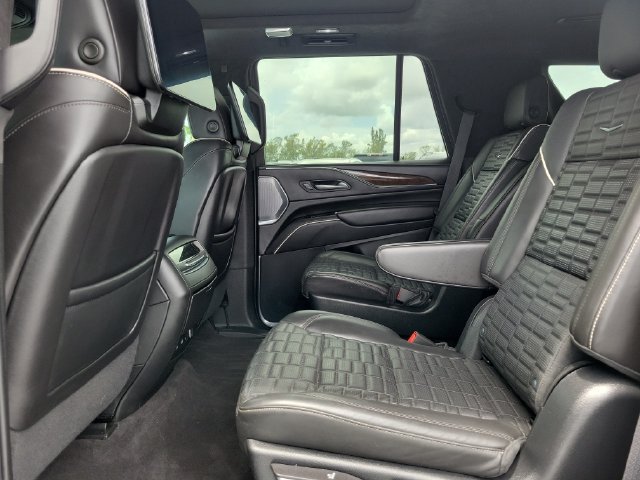 Used 2023 Cadillac Escalade Sport Platinum RWD image 21