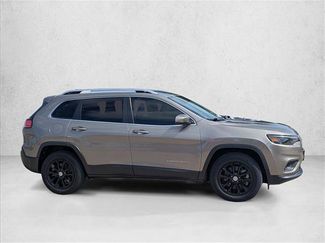 Used 2021 Jeep Cherokee Latitude Lux AWD/4WD video 4