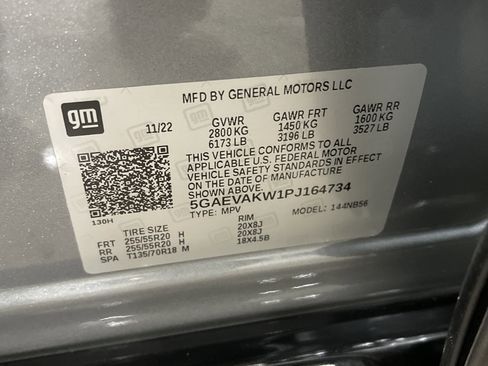 Used 2023 Buick Enclave Essence w/ Sport Touring Edition image 28