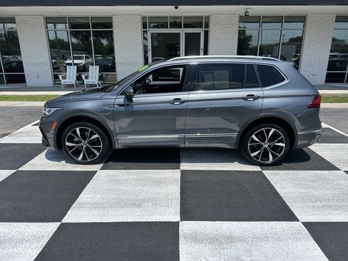 Used 2024 Volkswagen Tiguan SEL R-Line AWD/4WD image 1