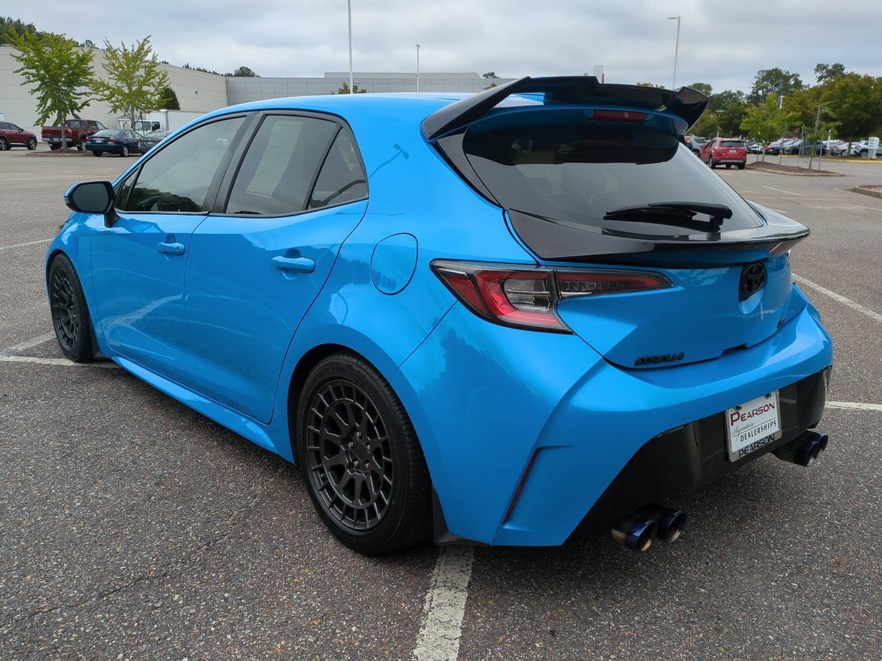 Used 2019 Toyota Corolla SE w/ Carpet Mat Package FWD image 6