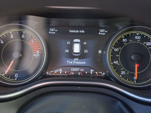 Used 2022 Jeep Cherokee Trailhawk w/ Premium Leather Package image 39