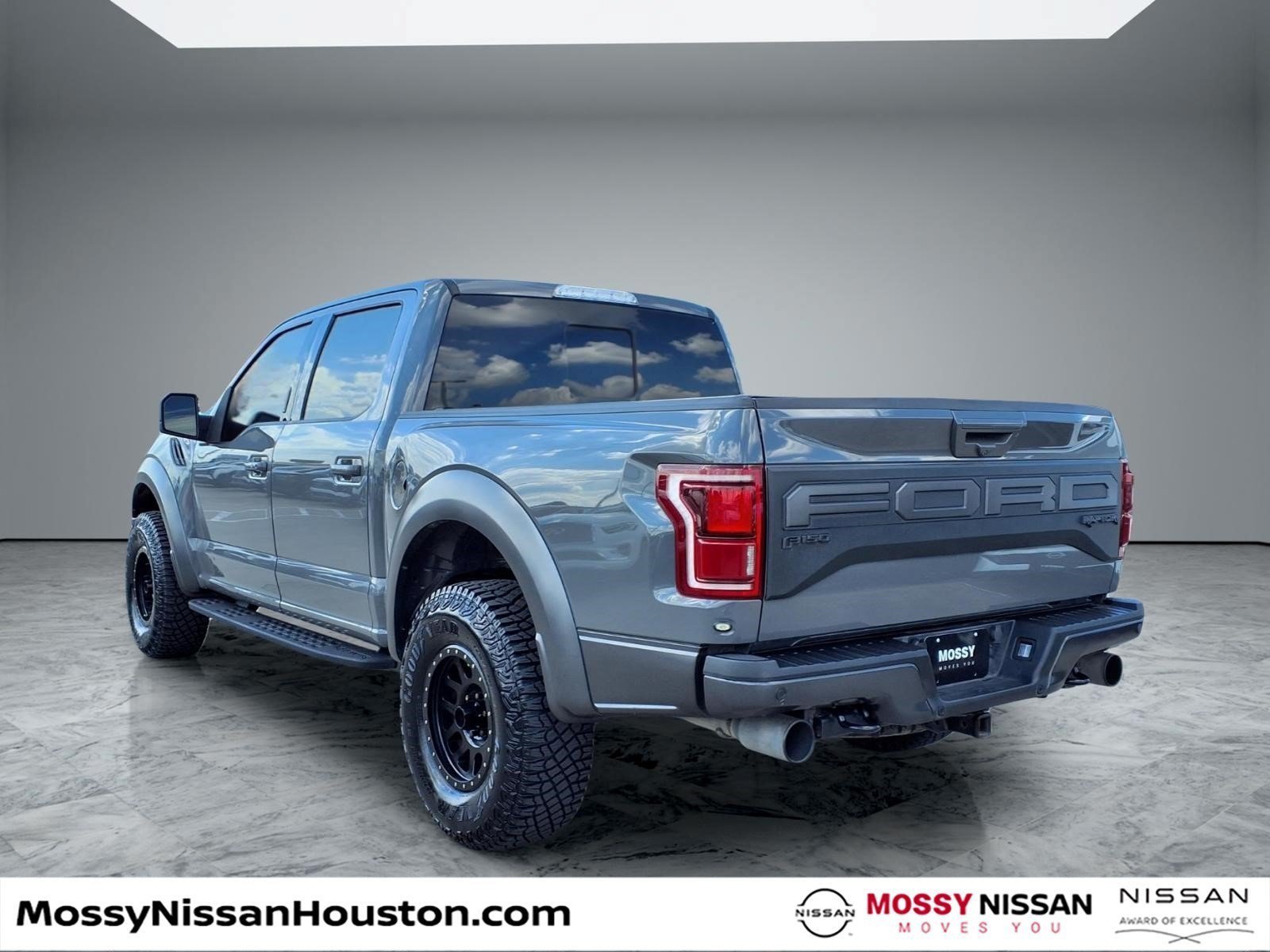 Used 2020 Ford F150 Raptor w/ Equipment Group 802A Luxury AWD/4WD image 2