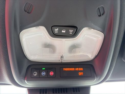 Used 2024 Chevrolet Colorado LT w/ LT Convenience Package III AWD/4WD image 20