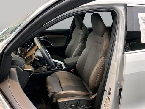 Used 2025 Audi Q5 Premium Plus w/ Premium Plus AWD/4WD image 8