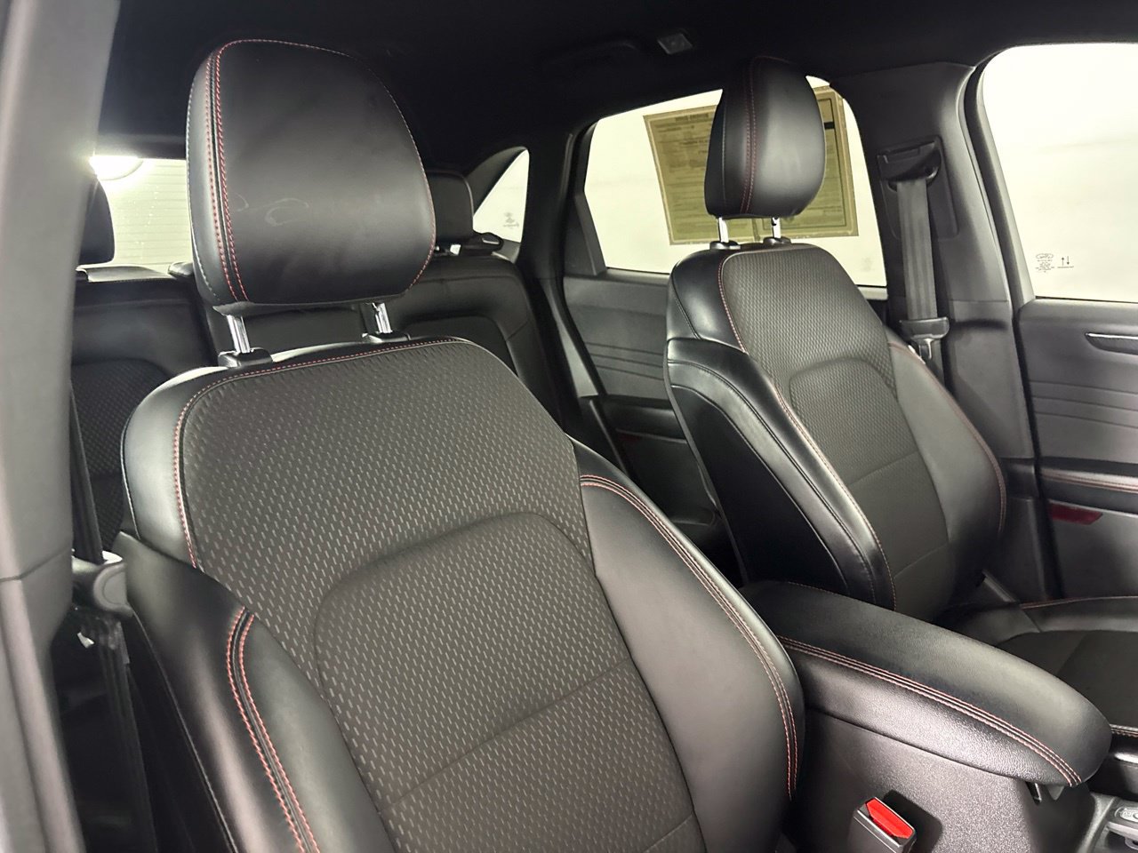 Used 2023 Ford Escape ST-Line w/ Tech Pack #1 FWD image 30