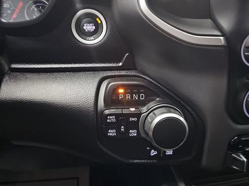 Used 2020 RAM 1500 Big Horn AWD/4WD image 20