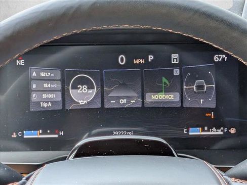 Used 2024 Jeep Grand Cherokee Summit image 13