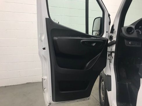 Used 2021 Mercedes-Benz Sprinter 144 Cargo image 9
