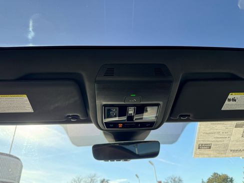 Used 2023 Volkswagen ID.4 Pro S image 22