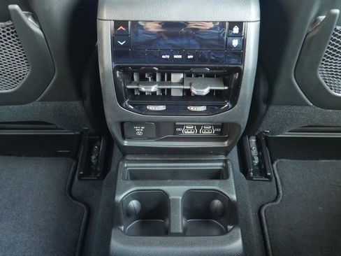 New 2025 Jeep Grand Cherokee L Laredo w/ Luxury Tech Group I image 23