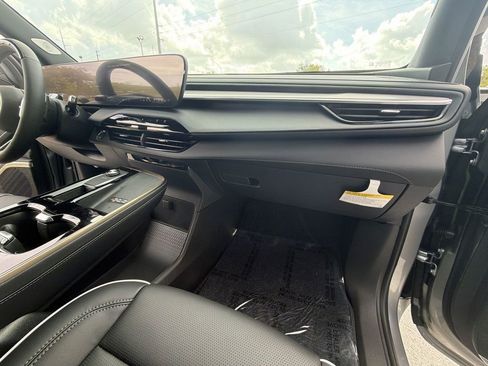 New 2026 Buick Enclave Avenir w/ Super Cruise Package FWD image 37