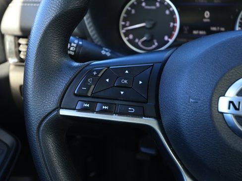 Used 2023 Nissan Sentra SV image 12